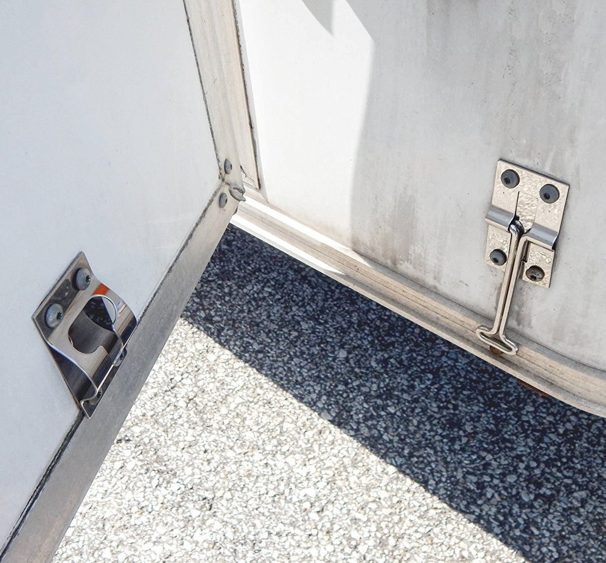 Leisure Coachworks RV Baggage Door Catch Holds Compartment Doors Open T Style 4 Inch (Metal)